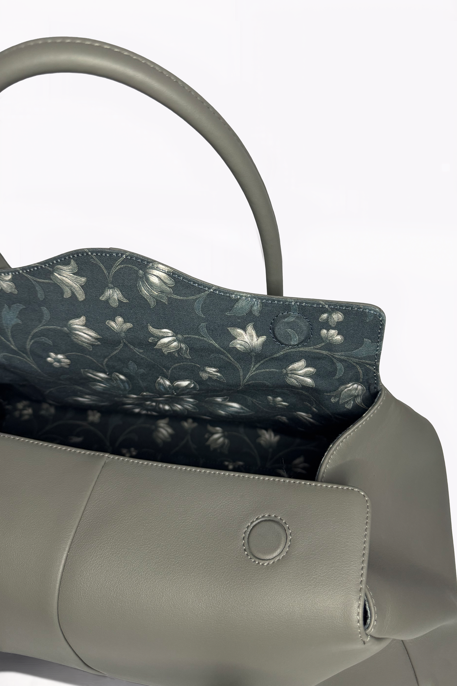Interior of the AYZAHD Boulevard Medium. Handcrafted excellence for Harrods and Selfridges luxury shoppers seeking exclusivity beyond mass-market competitors.