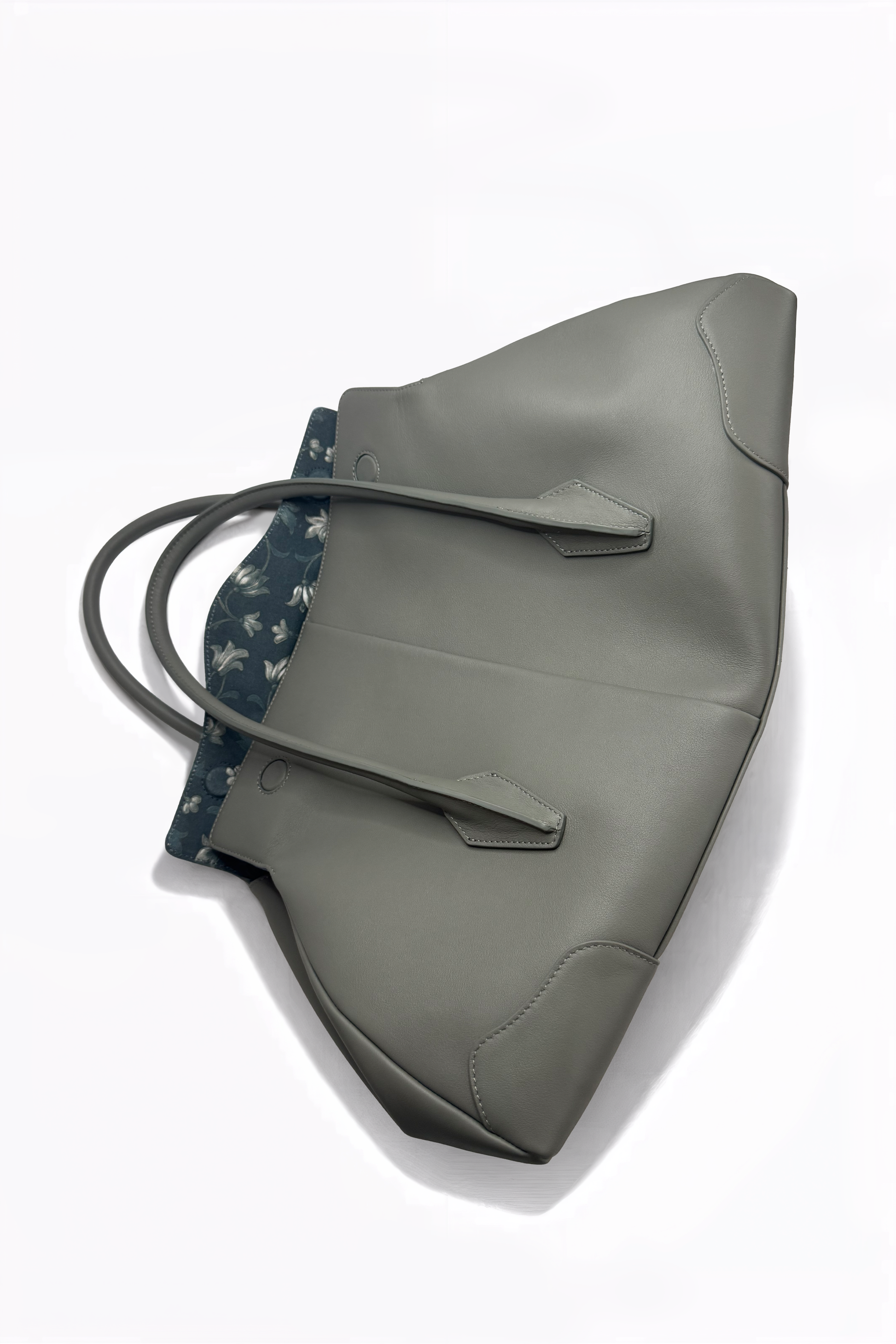 Top view of AYZAHD Boulevard Medium. Affordable premium choice over Coach, Staud, Marc Jacobs, and JW PEI. Global shipping to Riyadh, Dubai, Doha, London, and Milano.